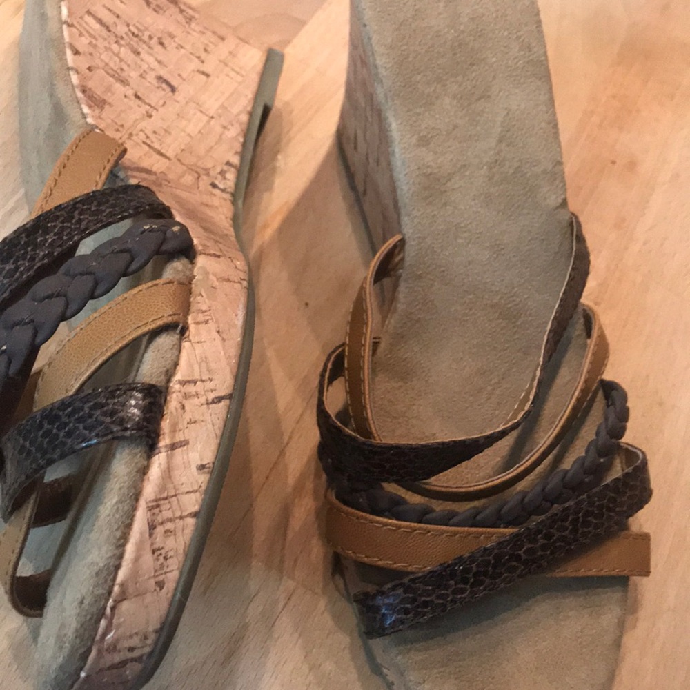 Wedges - Picture 2 of 3